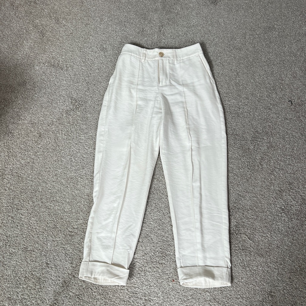 Women's Cream Cuffed Cropped Pants Sewn In Seam Lightweight Pockets Pleats Sz4